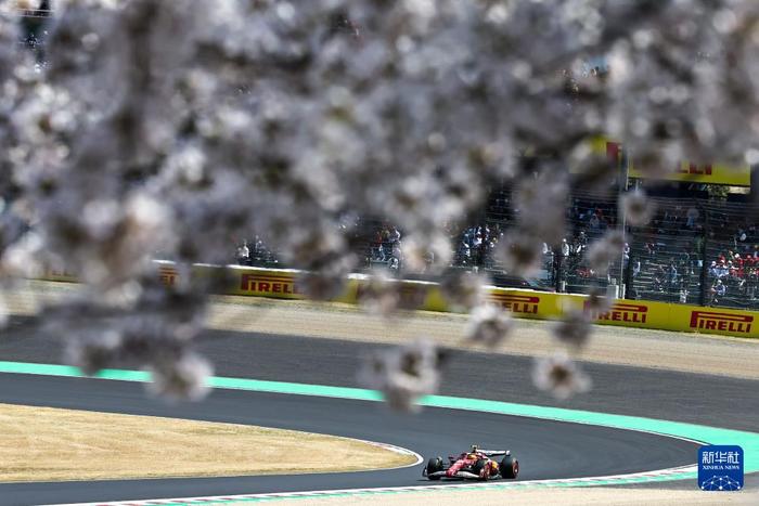 包含暴雨中的F1:湿滑赛道考验车手技艺的词条 包含暴雨中的F1:湿滑赛道考验车手技艺的词条