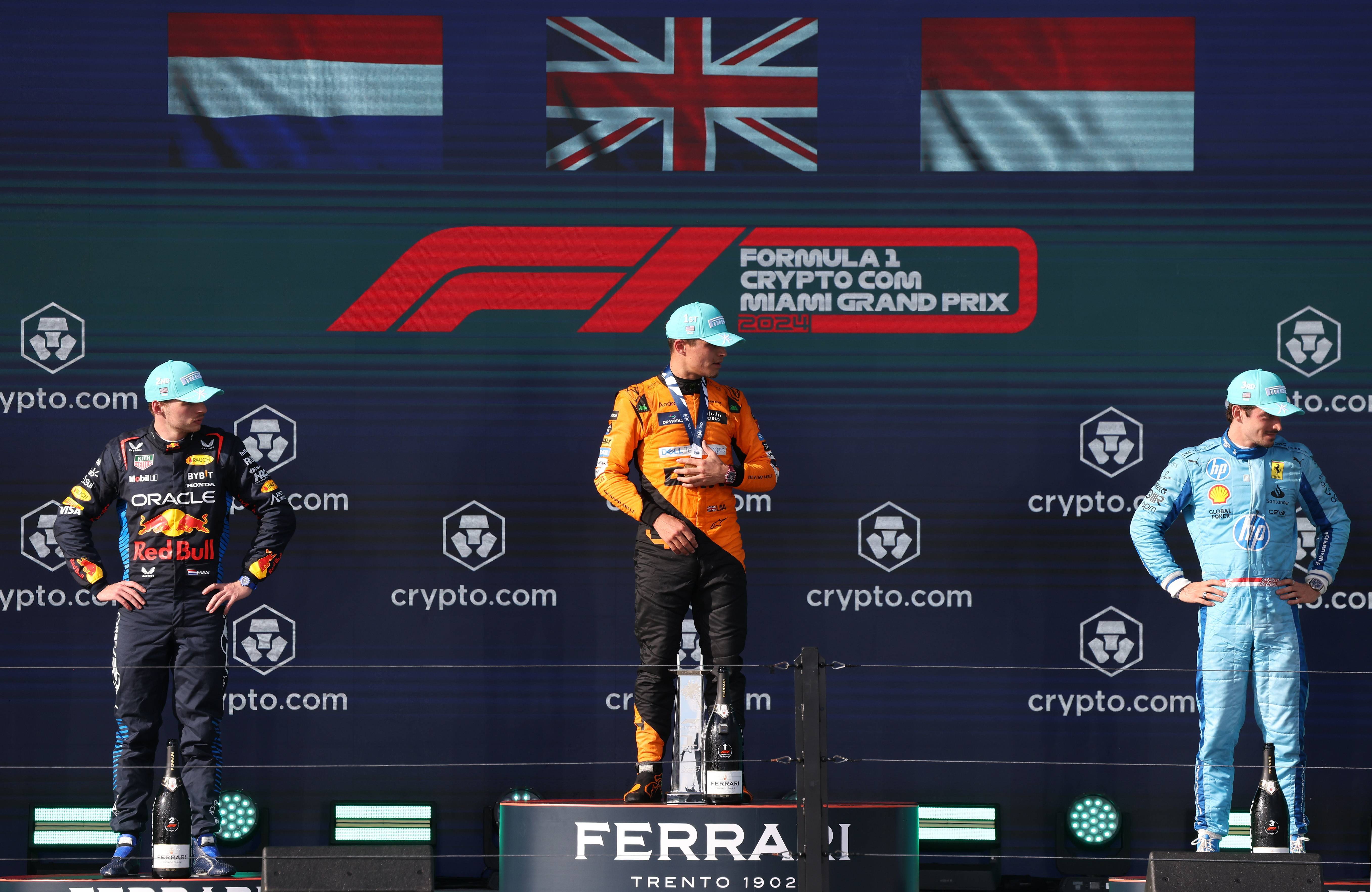 包含暴雨中的F1:湿滑赛道考验车手技艺的词条 包含暴雨中的F1:湿滑赛道考验车手技艺的词条