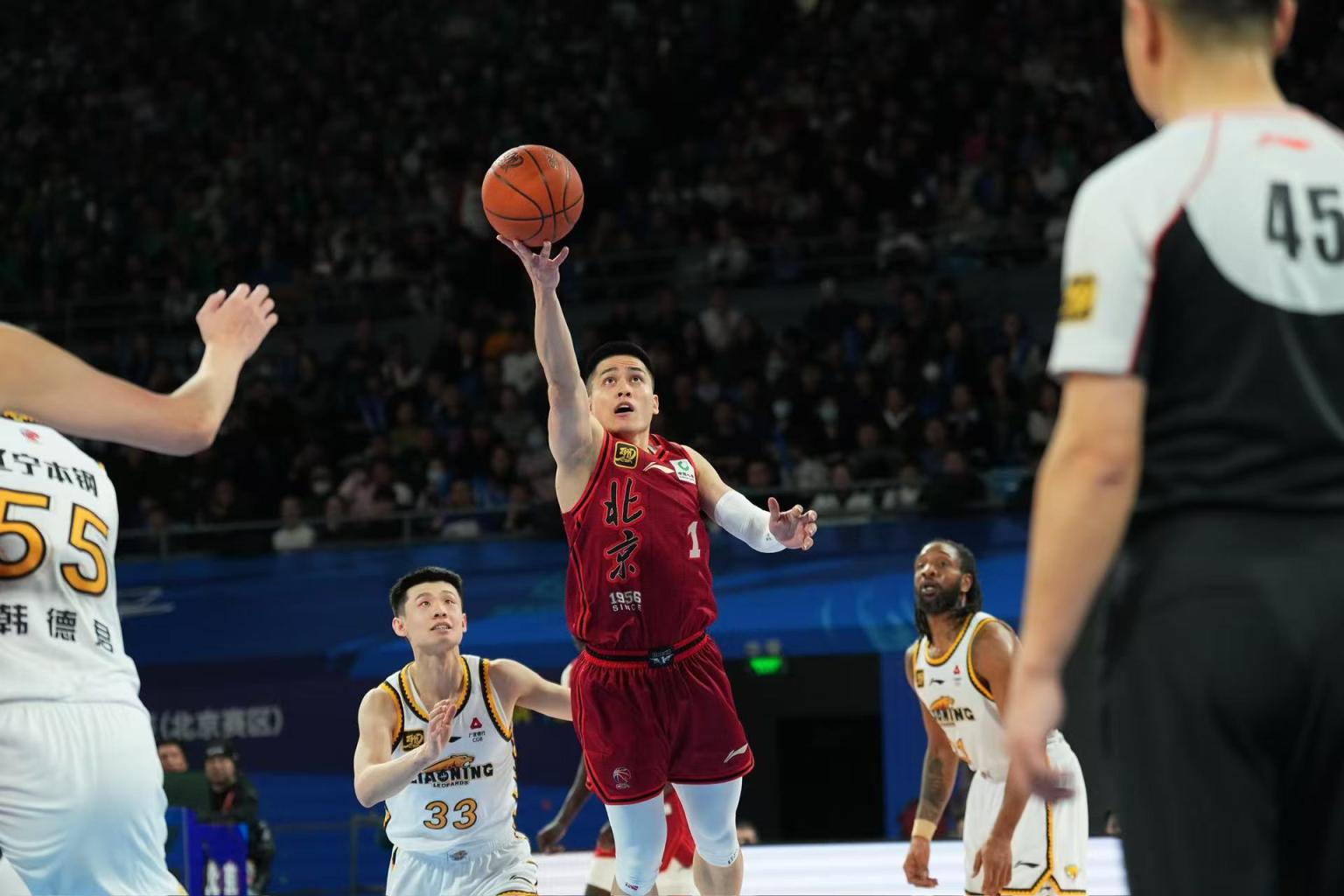 LEYU SPORTS中国官方网站-【赛季首胜】新球队第一次赢得关键比赛