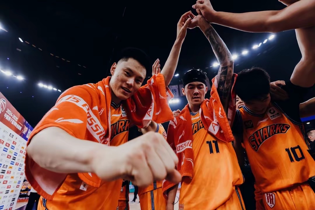 【赛季首胜】新球队第一次赢得关键比赛 【赛季首胜】新球队第一次赢得关键比赛