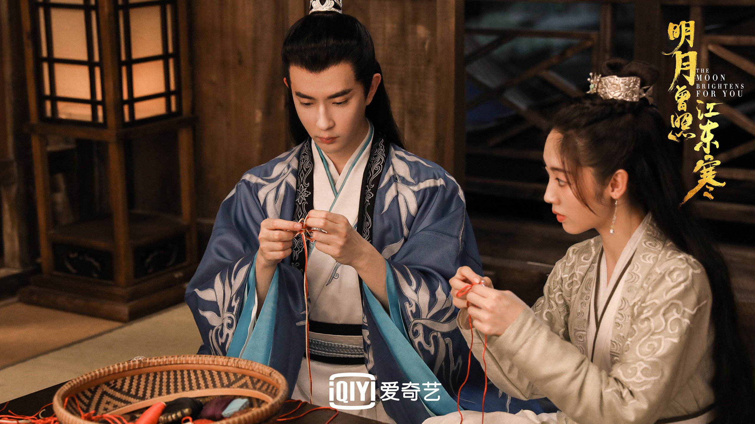 太阳快船角逐,球场上风起云涌引人瞩目,太阳快船队